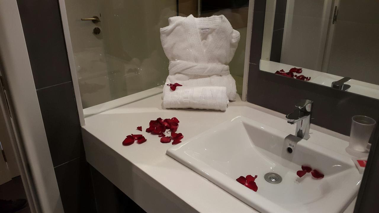 รีแล็กซ์ โฮเต็ล คาซา โวยาเจอร์ Hotel คาซาบลังกา ภายนอก รูปภาพ