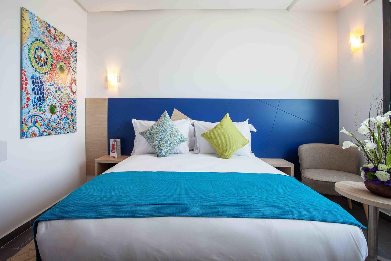 รีแล็กซ์ โฮเต็ล คาซา โวยาเจอร์ Hotel คาซาบลังกา ภายนอก รูปภาพ