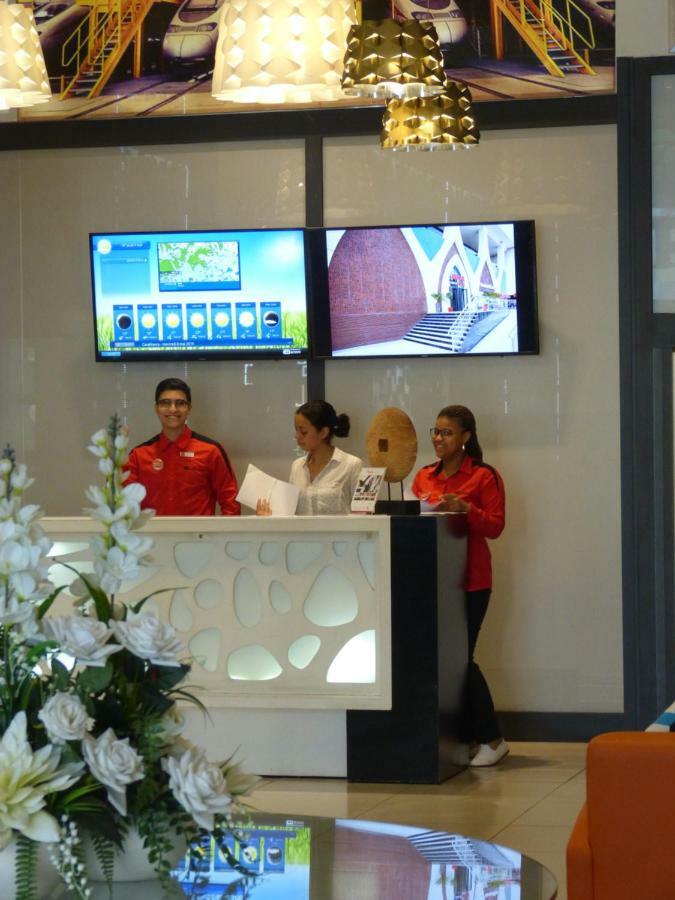 รีแล็กซ์ โฮเต็ล คาซา โวยาเจอร์ Hotel คาซาบลังกา ภายนอก รูปภาพ